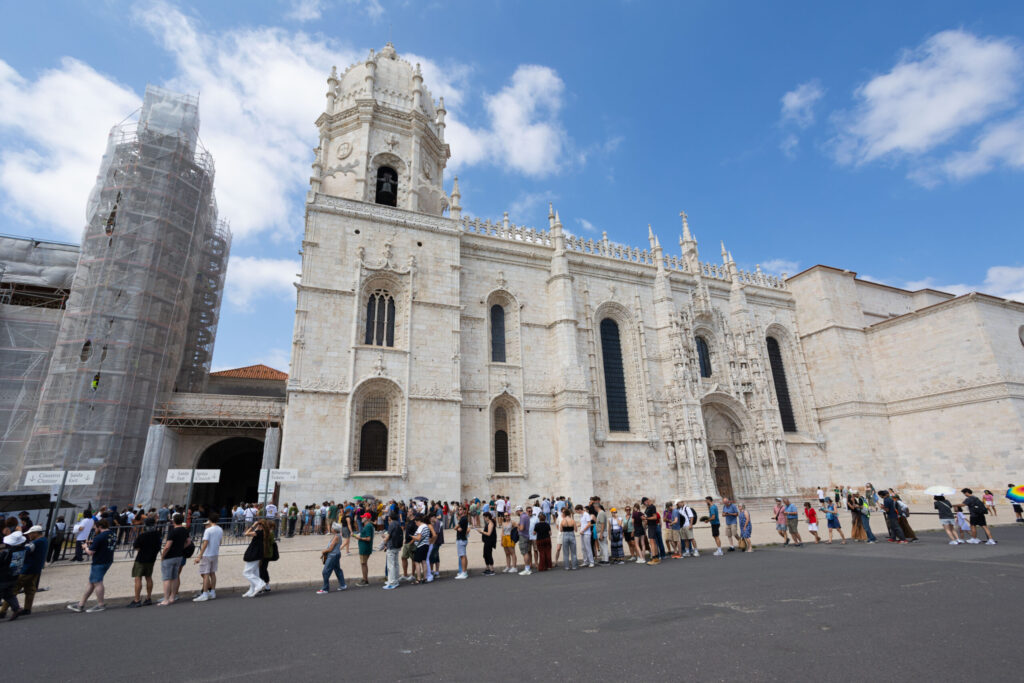 Long lines at the Monastery even with timed entry