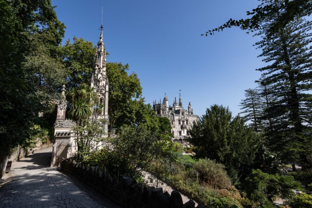 The chapel (L) and the palace (R) at Approaching Quinta da Regaleira.